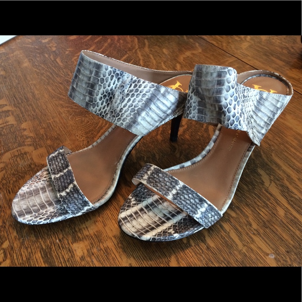 Vince Camuto Snakeskin Heels size 9.5